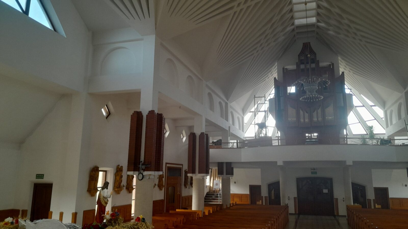 Trwa montaż organów